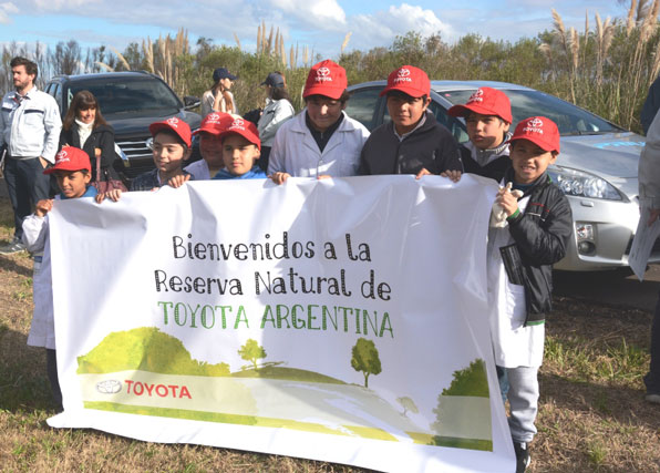 LOS CHICOS DE ZÁRATE CELEBRARON JUNTO A TOYOTA EL DÍA INTERNACIONAL DEL MEDIO AMBIENTE